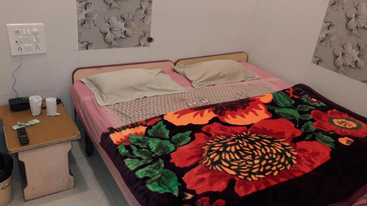 Star Guesthouse Diu Bagian luar foto